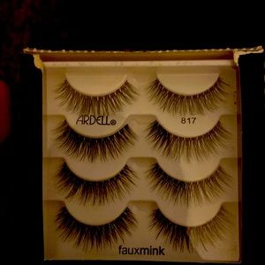 Fauxmink eyelashes